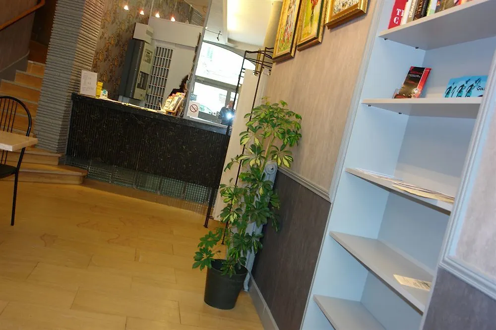***  Regina Boutique Hotel Avignon France